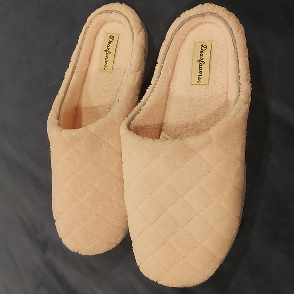 Dearfoams Slippers - Picture 6 of 10